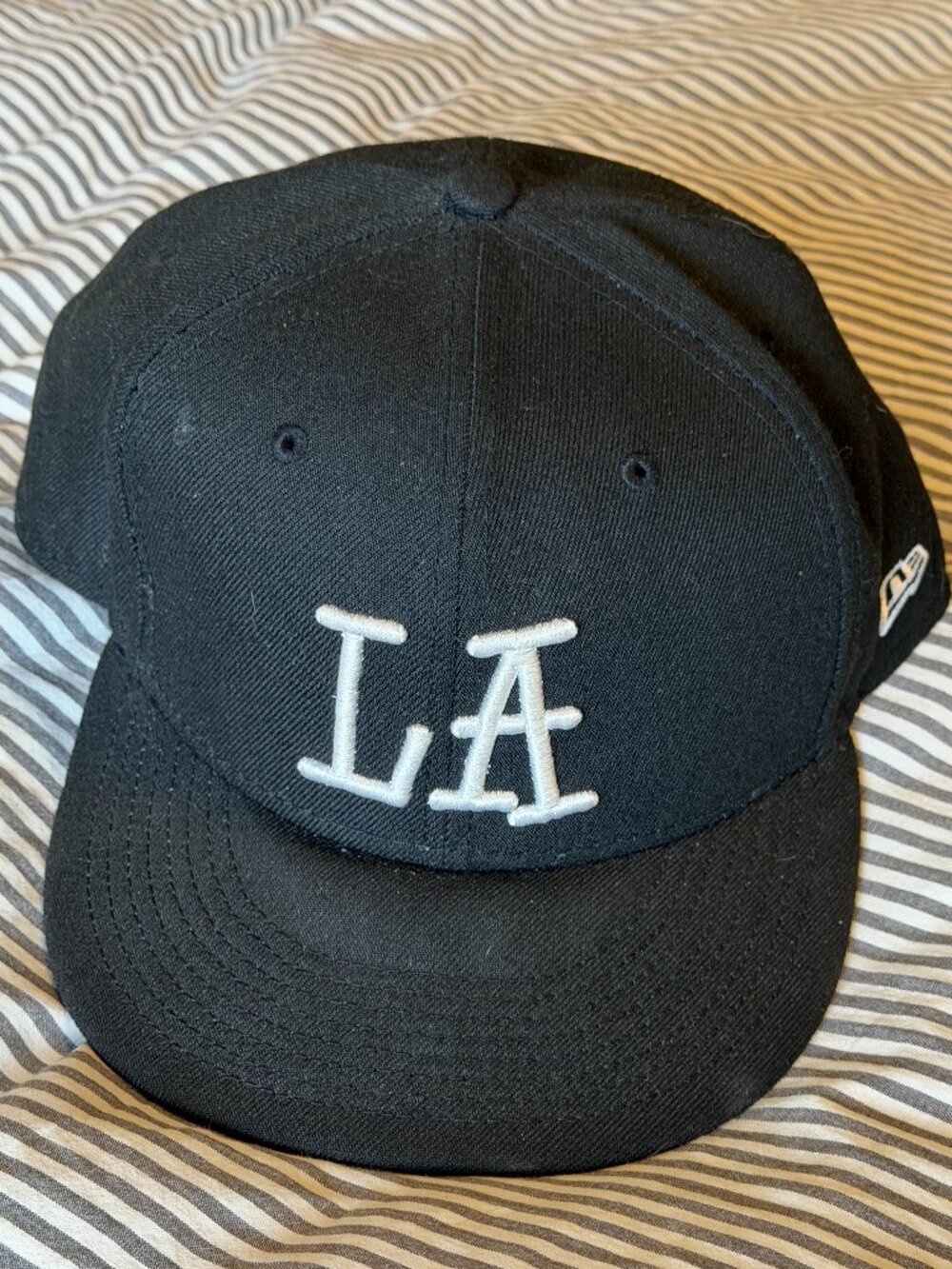 Stussy New Era L.A. 7 3/4 Fitted Cap in Black